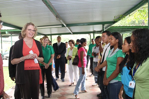 Jovenes embajadores